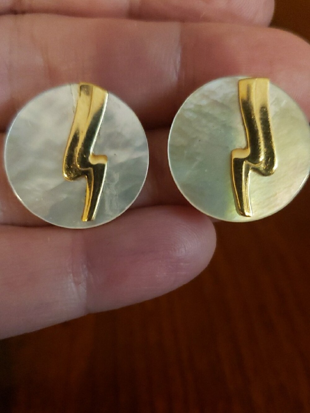 Gold Wavy Accent Mother-of-Pearl Round Stud Earrings - Can Wear Gold  Separated - Picture 3 of 10